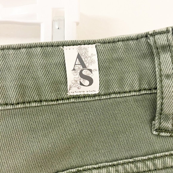 Altar'd State Olive Green Distressed Cropped Wide-Leg Jeans - Picture 10 of 12